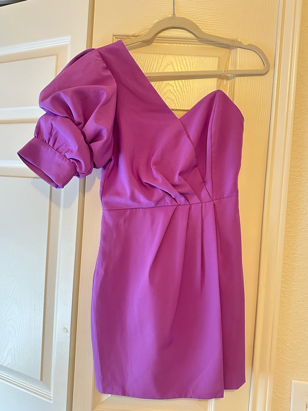 DO+BE One-Shoulder Puff Sleeve Mini Dress in Lilac size Small